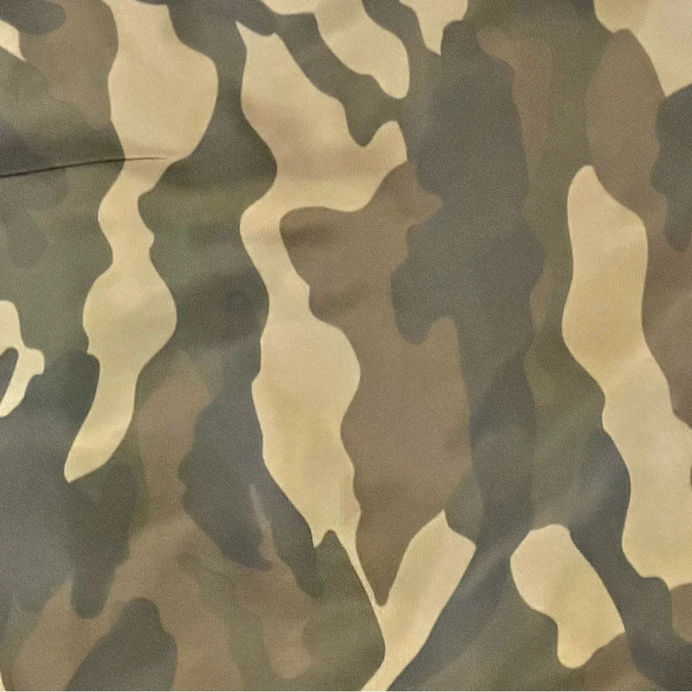 Tommy Hilfiger Men’s Camo 4 Pocket Filled Performance Bomber Jacket Medium M